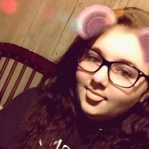 Meet your Posher, Tabitha